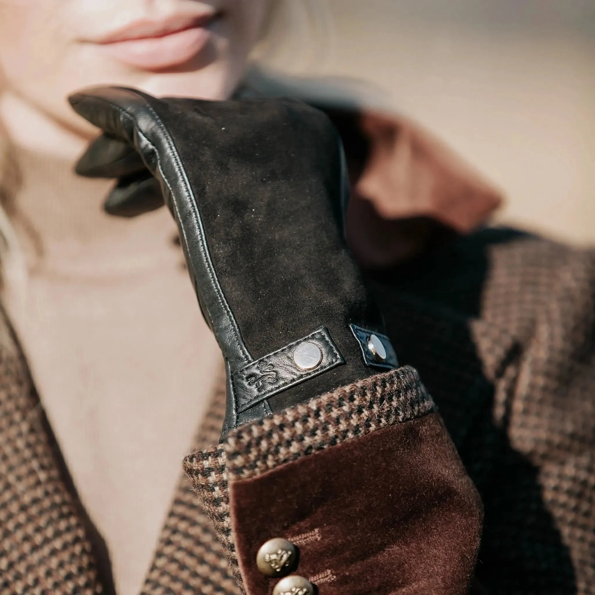 Leather & Suede Black Gloves