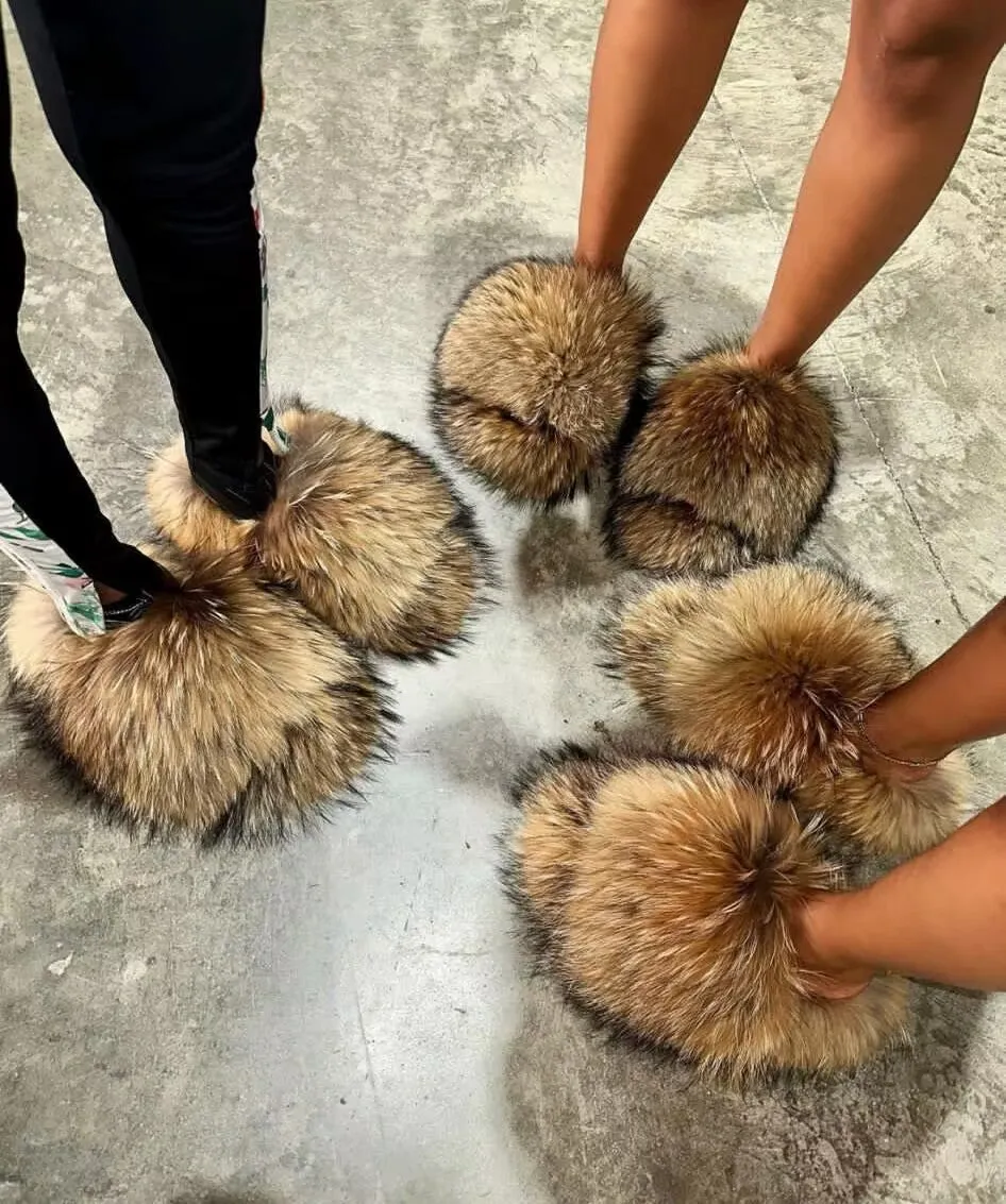 Women's Fashion Open Toe Slippers With Very Fluffy Natural Real Raccoon Fur Flat Bottom Luxury Slides